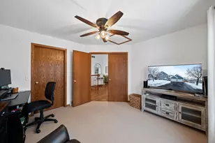 1085 Lakeland Dr, Geneva, WI 53147 - Photo 16