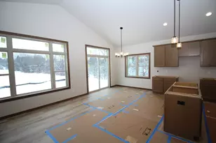 522 Calvin Ln, Racine, WI 53406 - Photo 4