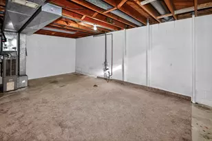 N39W5483 Wilshire Dr, Cedarburg, WI 53012 - Photo 18