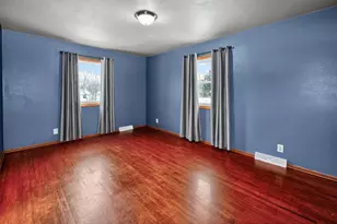 N39W5483 Wilshire Dr, Cedarburg, WI 53012 - Photo 10