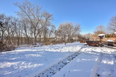 W213N16501  Glen Brooke Dr, Jackson, WI 53037 - Photo 22