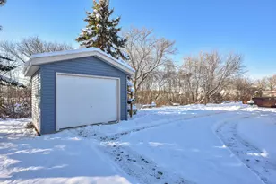 W213N16501 Glen Brooke Dr, Jackson, WI 53037 - Photo 24