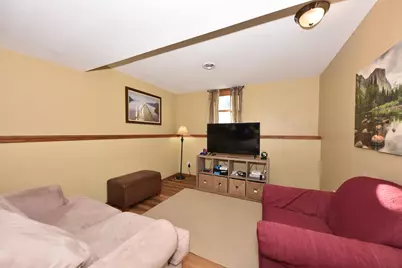 W213N16501  Glen Brooke Dr, Jackson, WI 53037 - Photo 18