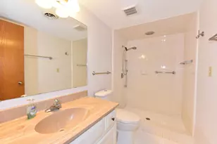 1730 W Green Tree Rd, Glendale, WI 53209 - Photo 20