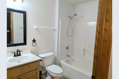 W174N8125  Shady Ln, Menomonee Falls, WI 53051 - Photo 10