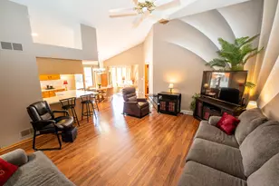 W174N8125 Shady Ln, Menomonee Falls, WI 53051 - Photo 4