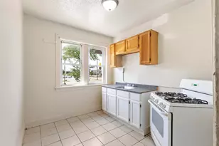 2613 W Capitol Dr, Milwaukee, WI 53206 - Photo 16