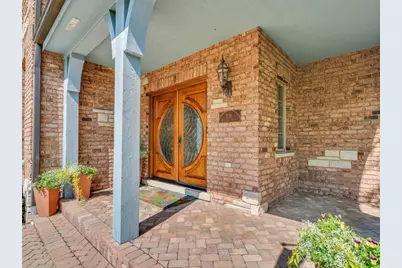 106  Michigan Ct, Racine, WI 53402 - Photo 2