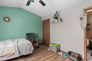 928 Broadmoore Dr, Hartford, WI 53027 - Photo 18