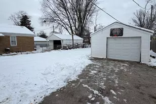 4340 W Eggert Pl., Milwaukee, WI 53218 - Photo 10