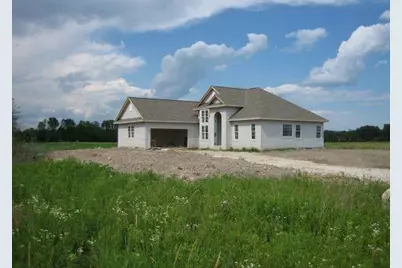 680  Hillside Ln, Cedarburg, WI 53012 - Photo 2