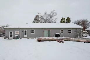 517 Fox Knoll Dr, Racine, WI 53185 - Photo 32