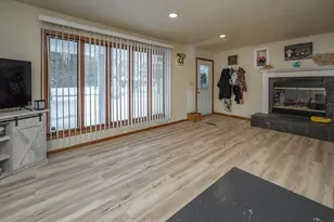 517 Fox Knoll Dr, Racine, WI 53185 - Photo 6