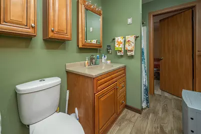 517  Fox Knoll Dr, Racine, WI 53185 - Photo 18