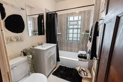 2661 N 39th St #2663, Milwaukee, WI 53210 - Photo 8