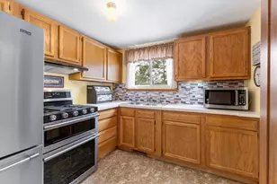 W7109 Dakota Ave, Springfield, WI 53964 - Photo 10