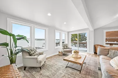 2201  Lakeshore Dr, Racine, WI 53139 - Photo 8