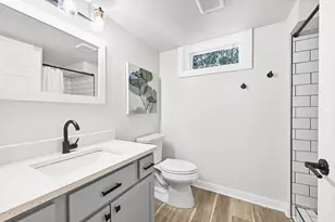 2201 Lakeshore Dr, Racine, WI 53139 - Photo 30