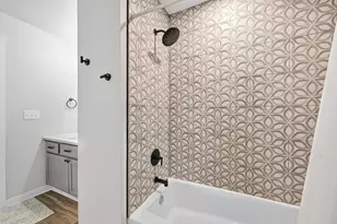 2201 Lakeshore Dr, Racine, WI 53139 - Photo 24