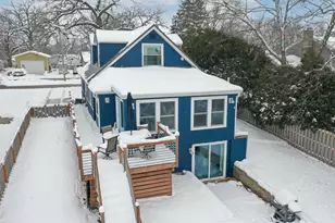 2201 Lakeshore Dr, Racine, WI 53139 - Photo 38