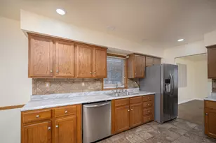 4640 W Brentwood Ct, Milwaukee, WI 53223 - Photo 20