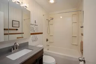 4640 W Brentwood Ct, Milwaukee, WI 53223 - Photo 12