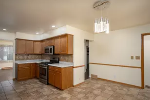 4640 W Brentwood Ct, Milwaukee, WI 53223 - Photo 18