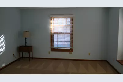 3427 E Elmwood Dr, Racine, WI 53405 - Photo 6