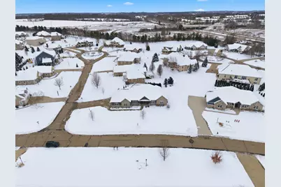 W229N3655  Sterling Ct, Pewaukee, WI 53072 - Photo 46