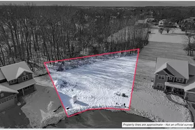 727  Brookview Ct, Racine, WI 53402 - Photo 1