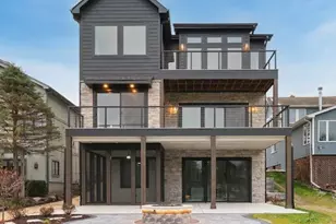 30248 Forest Dr, Burlington, WI 53105 - Photo 2