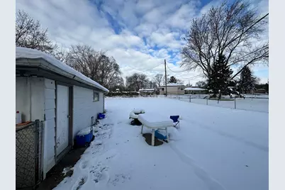 410  Dodie Dr #412, Waukesha, WI 53189 - Photo 6