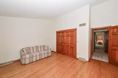 7713 W Terrace Dr, Franklin, WI 53132 - Photo 22