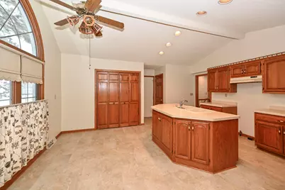 7713 W Terrace Dr, Franklin, WI 53132 - Photo 12