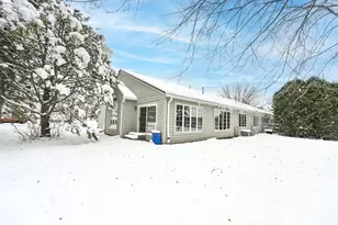 7713 W Terrace Dr, Franklin, WI 53132 - Photo 28