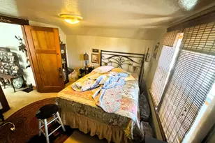 2043 S 81st St, West Allis, WI 53219 - Photo 32