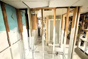 2043 S 81st St, West Allis, WI 53219 - Photo 52