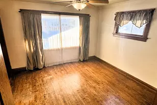 2043 S 81st St, West Allis, WI 53219 - Photo 22