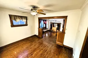 2043 S 81st St, West Allis, WI 53219 - Photo 24