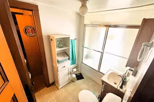 2043 S 81st St, West Allis, WI 53219 - Photo 36