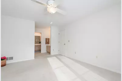 8782  Woodbridge Dr, Greendale, WI 53219 - Photo 12