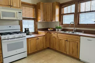 1904 N 83rd St, Wauwatosa, WI 53213 - Photo 14