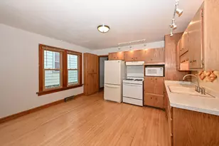 2824 S Lenox St, Milwaukee, WI 53207 - Photo 14