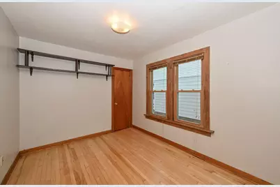 2824 S Lenox St, Milwaukee, WI 53207 - Photo 18