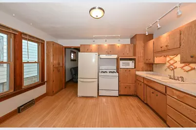 2824 S Lenox St, Milwaukee, WI 53207 - Photo 16