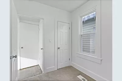 2409 N 21st St, Milwaukee, WI 53206 - Photo 12