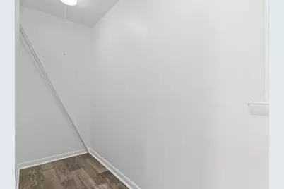 2409 N 21st St, Milwaukee, WI 53206 - Photo 6