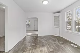 2409 N 21st St, Milwaukee, WI 53206 - Photo 8