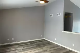 5934 Regency Hills Dr, Racine, WI 53406 - Photo 8