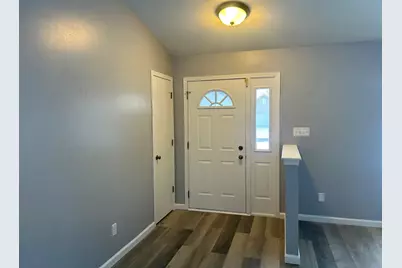 5934  Regency Hills Dr, Racine, WI 53406 - Photo 10